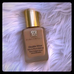 Estée Lauder Double Wear Foundation
